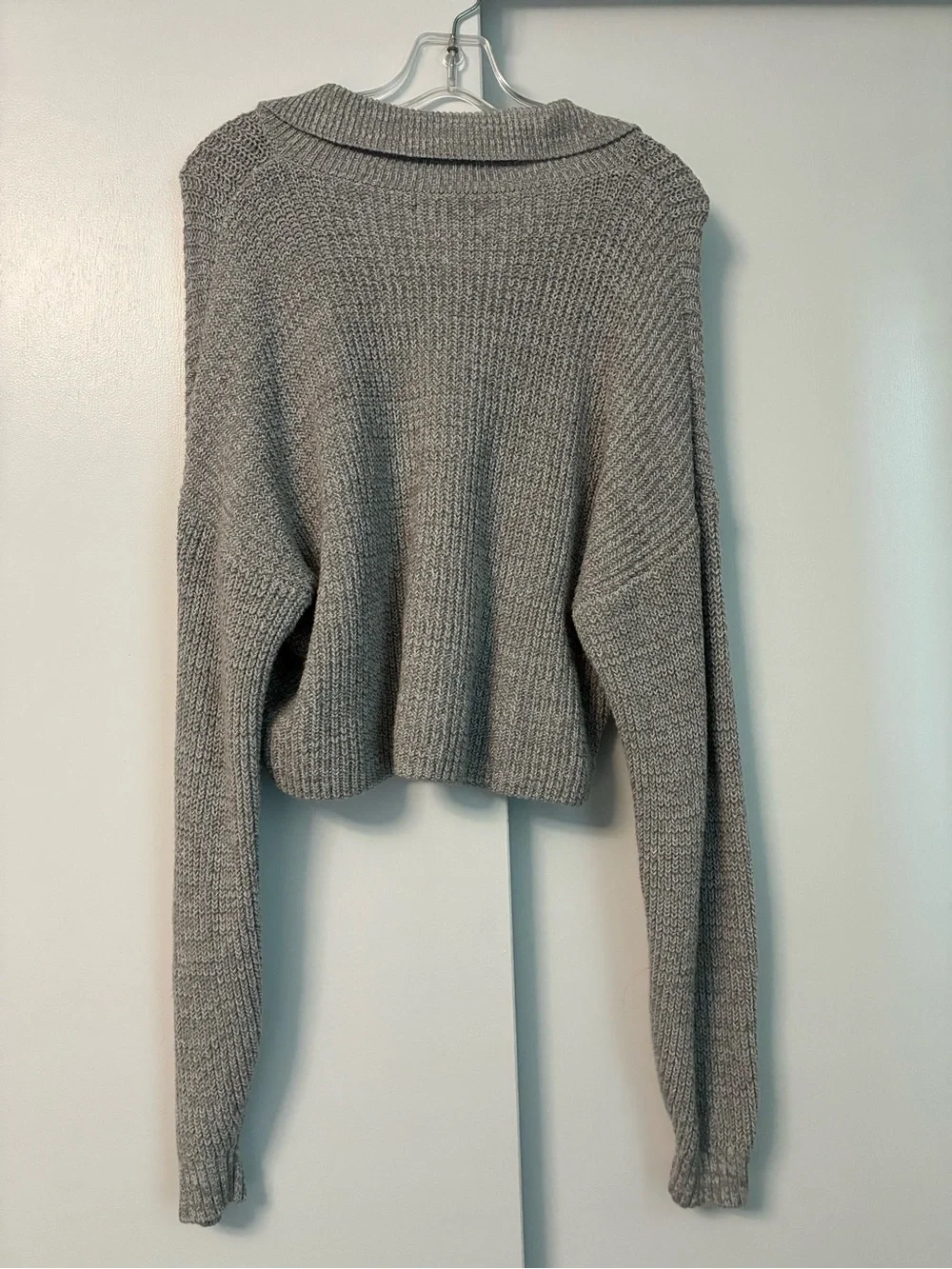 Gray, cropped, collared, long sleeve ribbed knit sweater with v neckline size S